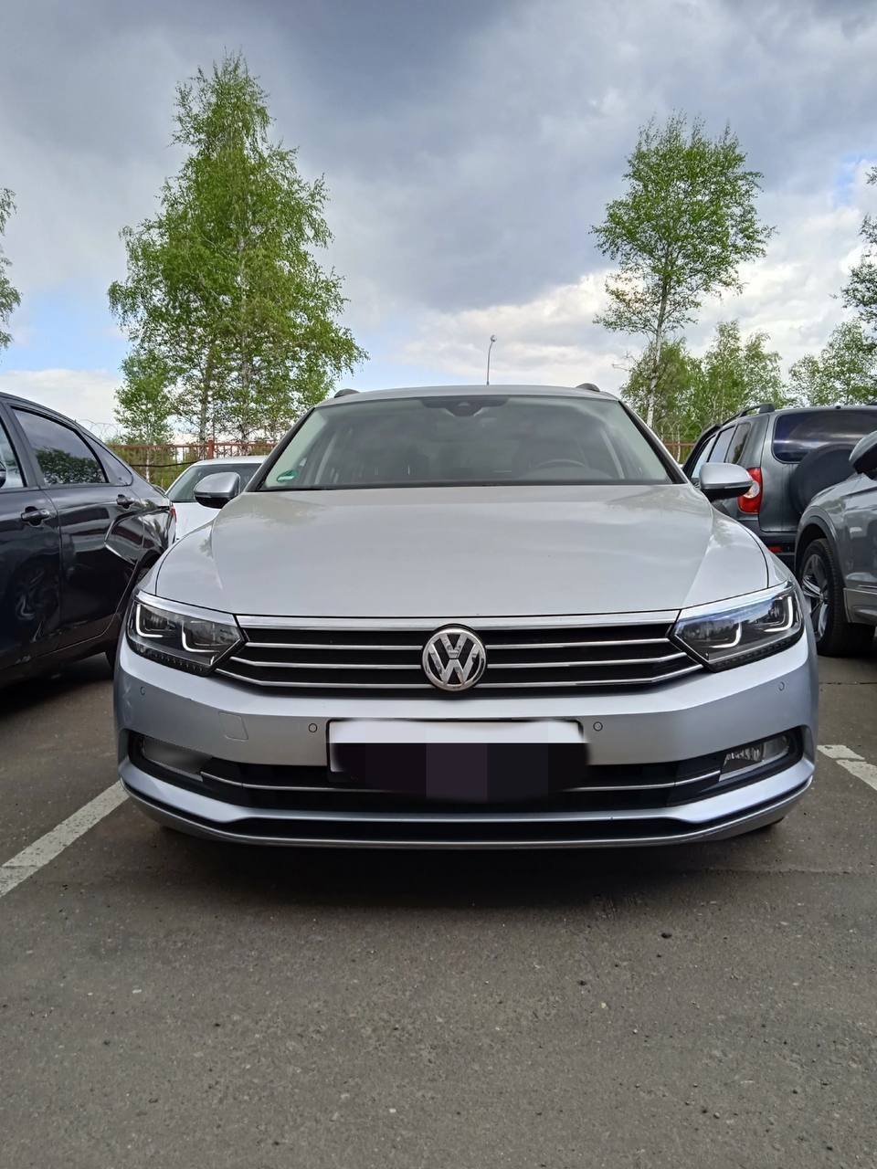 Купить Volkswagen Passat B8 универсал 5 дв., 2018 года, цвет: Серый, за  1895000 руб. в Санкт-Петербурге